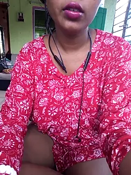 Snapshot of Mahira06 chatting on 05-22-26, 04:21 Mahira06 online show from 05-22-26, 04:21