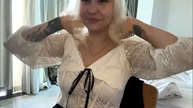 LuxureMia online show from 02-05-26, 05:14