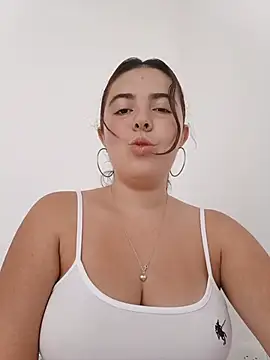 Snapshot of lyss_muller chatting on 07-05-26, 02:46 lyss muller online show from 07-05-26, 02:46