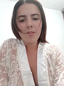 Snapshot of lyss_muller chatting on 06-04-26, 01:32 lyss muller online show from 06-04-26, 01:32