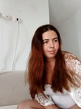 Snapshot of lyss_muller chatting on 05-17-26, 02:28 lyss muller online show from 05-17-26, 02:28