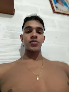 Snapshot of davidsexy_g44 chatting on 03-12-26, 04:51 davidsexy g44 online show from 03-12-26, 04:51