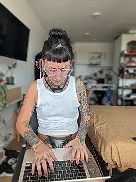 xsadtanas online show from 02-09-26, 05:11