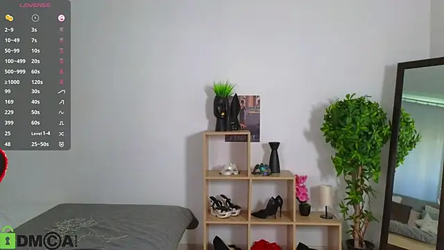 NicolBlow online show from 07-10-26, 04:18