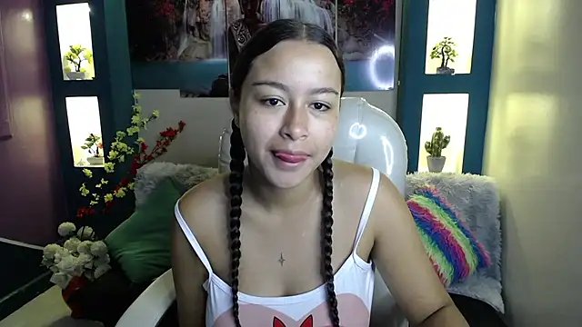 Snapshot of gygy_fox_09 chatting on 02-13-26, 12:16 gygy fox 09 online show from 02-13-26, 12:16