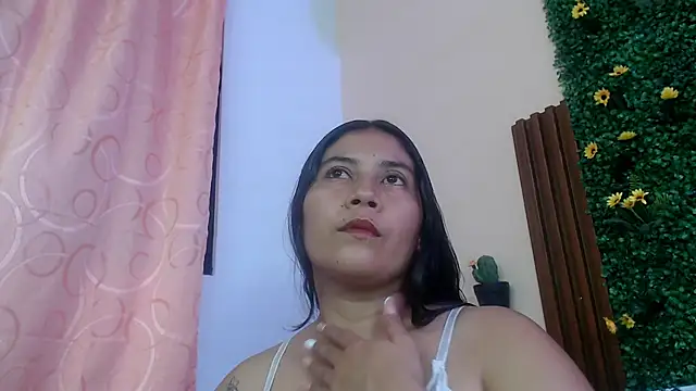 Snapshot of calimasalas2 chatting on 02-12-26, 12:43 calimasalas2 online show from 02-12-26, 12:43