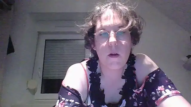 OIseauNoir88 online show from 04-09-26, 07:09