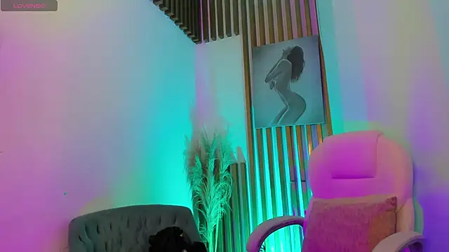 Snapshot of JazminRusso_ chatting on 02-16-26, 06:23 JazminRusso online show from 02-16-26, 06:23