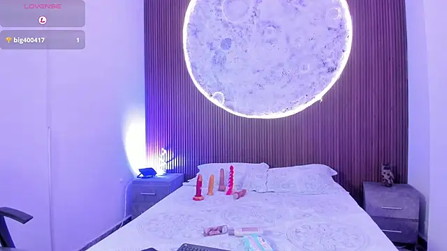 Snapshot of JazminRusso_ chatting on 02-14-26, 05:40 JazminRusso online show from 02-14-26, 05:40