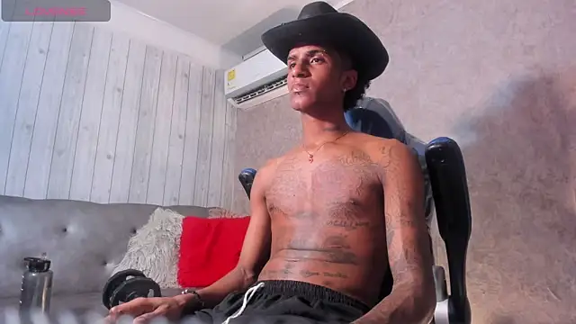 Snapshot of scarlettqueenx chatting on 02-19-26, 08:17 scarlettqueenx online show from 02-19-26, 08:17