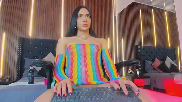 Viannca   online show from 04-10-26, 04:19