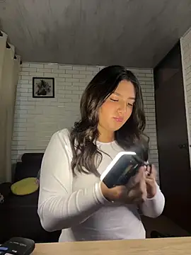 Snapshot of Catalu_x chatting on 02-20-26, 11:01 Catalu x online show from 02-20-26, 11:01