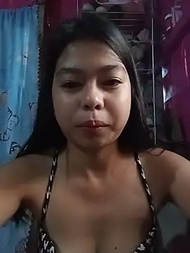 Snapshot of Heavens_night04 chatting on 02-06-26, 10:39 Heavens night04 online show from 02-06-26, 10:39