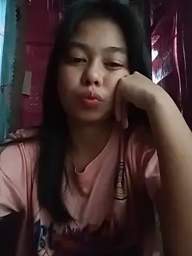 Snapshot of Heavens_night04 chatting on 02-16-26, 04:33 Heavens night04 online show from 02-16-26, 04:33