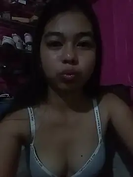 Snapshot of Heavens_night04 chatting on 02-12-26, 11:15 Heavens night04 online show from 02-12-26, 11:15