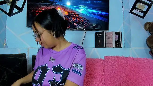 amy noa online show from 04-10-26, 12:39