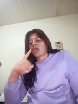 Snapshot of Erica__brooks chatting on 05-03-26, 04:50 Erica brooks online show from 05-03-26, 04:50