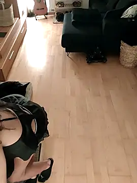 YaraEstelle online show from 03-11-26, 08:36