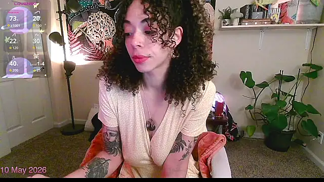 Snapshot of gunzinrose chatting on 05-10-26, 04:09 gunzinrose online show from 05-10-26, 04:09