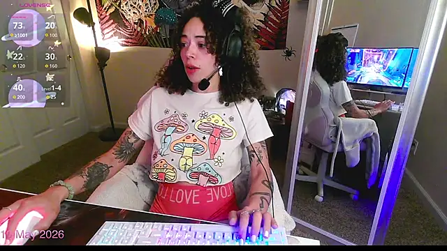Snapshot of gunzinrose chatting on 05-11-26, 03:51 gunzinrose online show from 05-11-26, 03:51