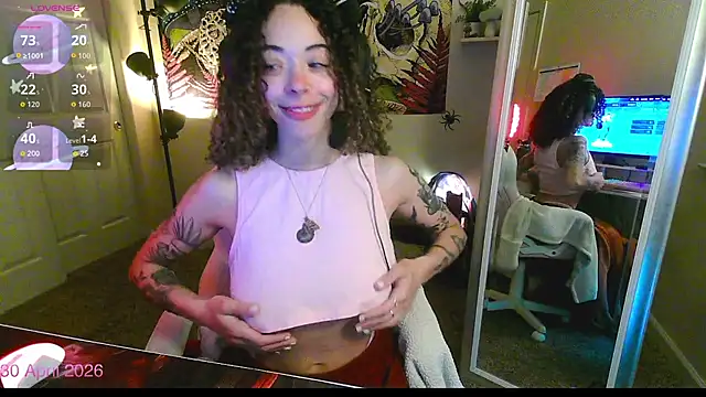Snapshot of gunzinrose chatting on 04-30-26, 03:08 gunzinrose online show from 04-30-26, 03:08