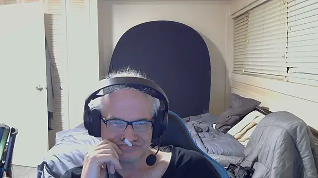 Snapshot of CoffeeGregory chatting on 03-04-26, 08:44 CoffeeGregory online show from 03-04-26, 08:44