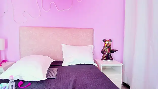 Hilaryportman online show from 03-01-26, 03:06