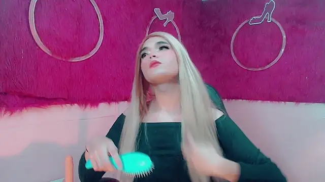 isabella vogue online show from 02-15-26, 11:42