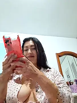 Snapshot of aliz963040 chatting on 02-02-26, 03:49 aliz963040 online show from 02-02-26, 03:49