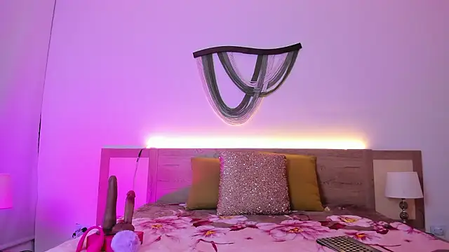 LiaJohnnson  online show from 04-01-26, 04:14