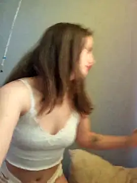 Snapshot of RoliNika22 chatting on 04-07-26, 03:58 RoliNika22 online show from 04-07-26, 03:58