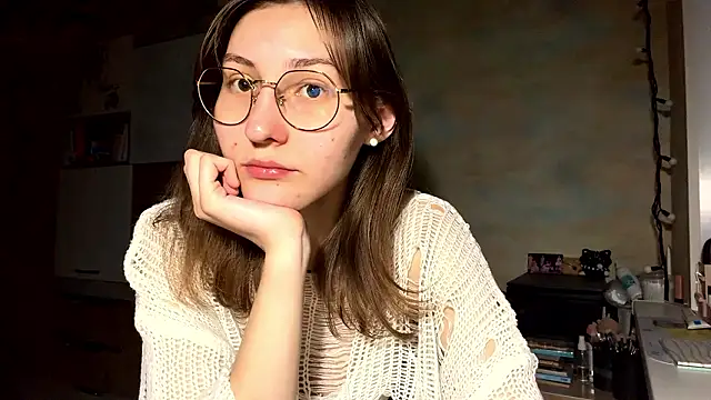 Snapshot of Miaaa_Moon chatting on 02-07-26, 04:37 Miaaa Moon online show from 02-07-26, 04:37