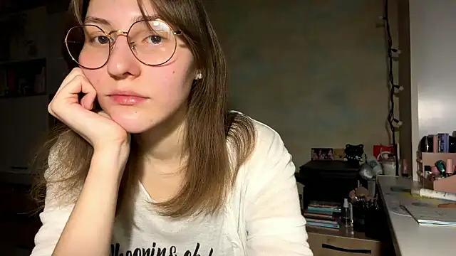 Snapshot of Miaaa_Moon chatting on 02-10-26, 04:28 Miaaa Moon online show from 02-10-26, 04:28