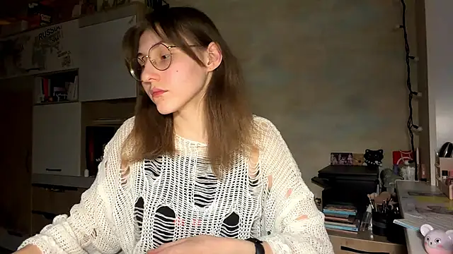 Snapshot of Miaaa_Moon chatting on 02-17-26, 04:15 Miaaa Moon online show from 02-17-26, 04:15