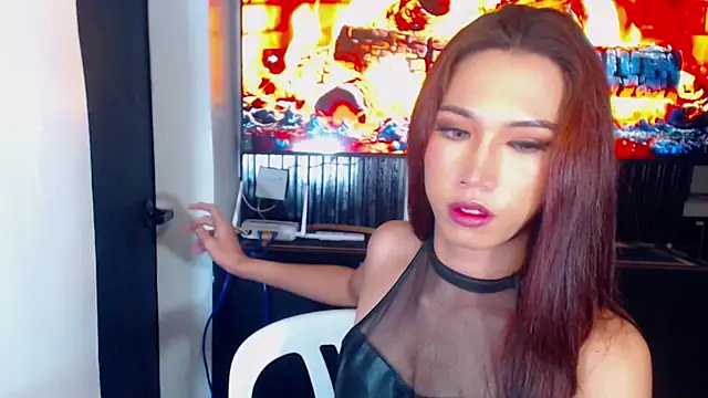 Snapshot of QueenAlisonfoxx chatting on 05-29-26, 12:05 QueenAlisonfoxx online show from 05-29-26, 12:05