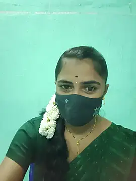 Snapshot of Tamil_Hot_Shana chatting on 05-15-26, 04:43 Tamil Hot Shana online show from 05-15-26, 04:43