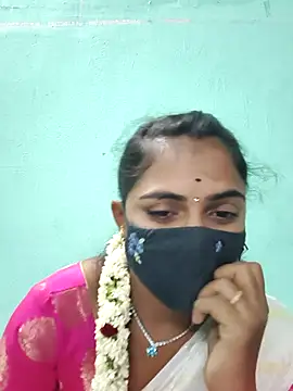 Snapshot of Tamil_Hot_Shana chatting on 05-08-26, 04:55 Tamil Hot Shana online show from 05-08-26, 04:55