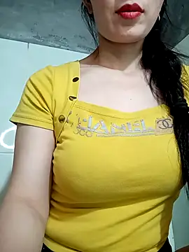Snapshot of Vyvvyy69 chatting on 07-15-26, 10:33 Vyvvyy69 online show from 07-15-26, 10:33