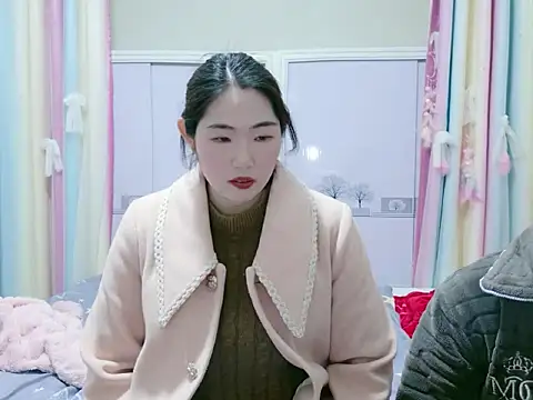 Snapshot of LunasSecret chatting on 02-15-26, 05:08 LunasSecret online show from 02-15-26, 05:08