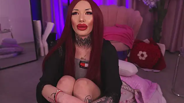 Snapshot of CassandraFoxy chatting on 02-10-26, 05:39 CassandraFoxy online show from 02-10-26, 05:39