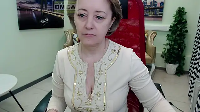 MONA W online show from 04-12-26, 09:01