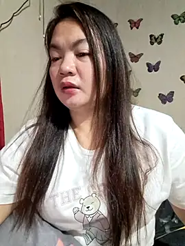 Snapshot of Zyramae_25 chatting on 06-15-26, 11:10 Zyramae 25 online show from 06-15-26, 11:10