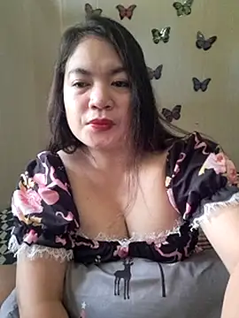 Snapshot of Zyramae_25 chatting on 07-25-26, 02:19 Zyramae 25 online show from 07-25-26, 02:19