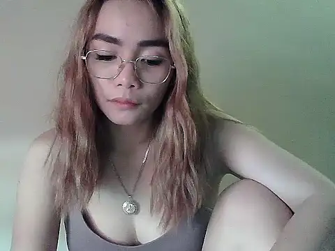 Snapshot of sangkissed92 chatting on 03-09-26, 02:37 sangkissed92 online show from 03-09-26, 02:37