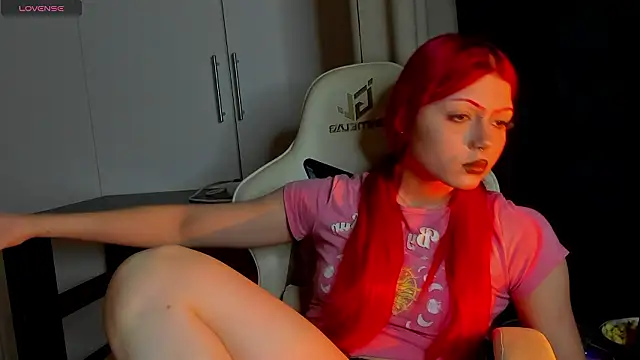 Leah Castro online show from 02-25-26, 05:46