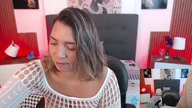 Snapshot of milfsecret69 chatting on 05-10-26, 11:14 milfsecret69 online show from 05-10-26, 11:14