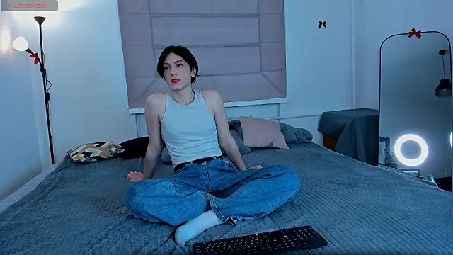 TwinkleSnip online show from 02-05-26, 01:40