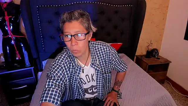 Kali Panther online show from 04-01-26, 07:44