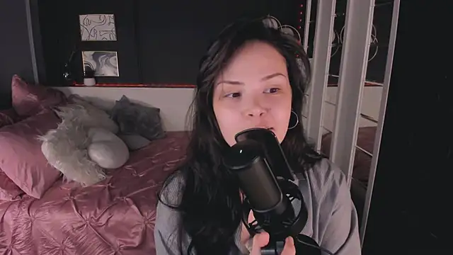 Snapshot of Maykinkya chatting on 07-15-26, 02:02 Maykinkya online show from 07-15-26, 02:02