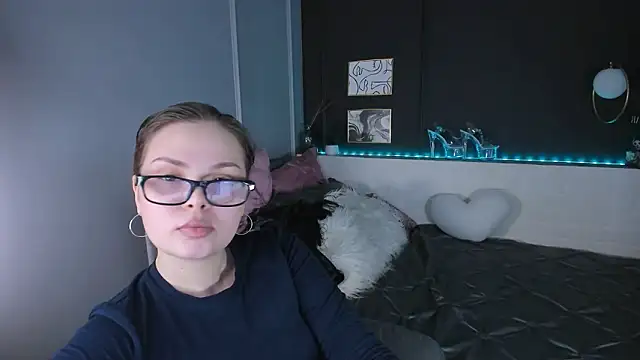 Maykinkya online show from 03-27-26, 01:56